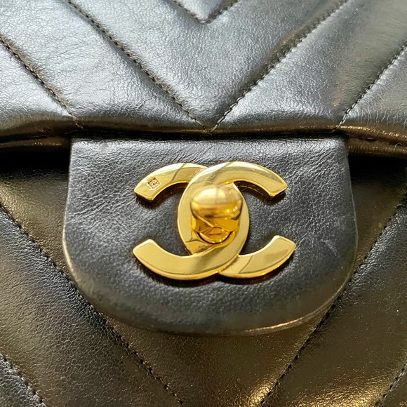 CHANEL V-Stitch Double Flap Chain Shoulder Bag Black - Picture 6 of 16